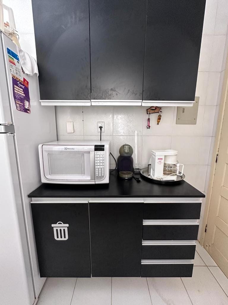 Kitchen or kitchenette, oven