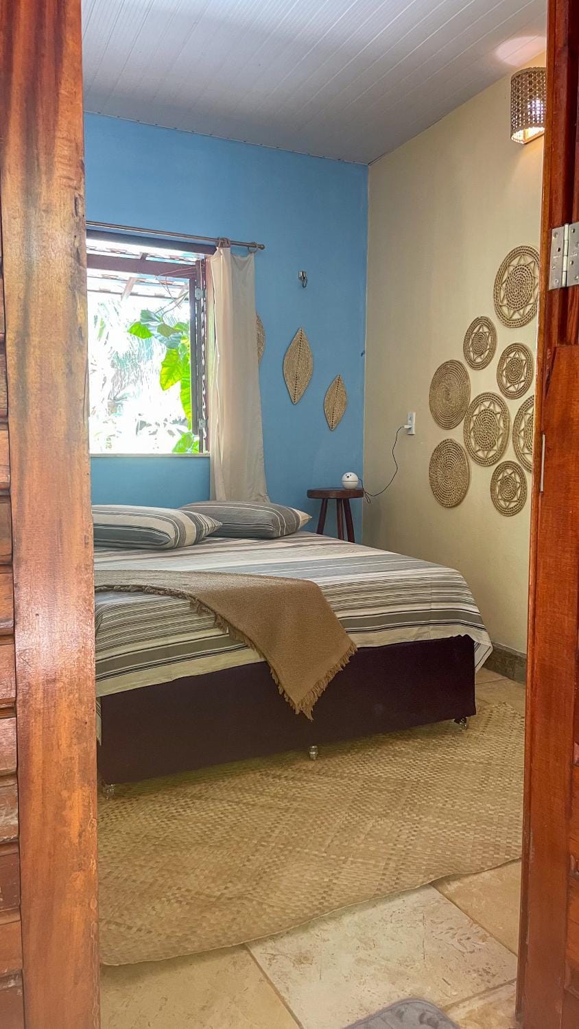 Bed, Dining area, Bedroom, Swimming pool