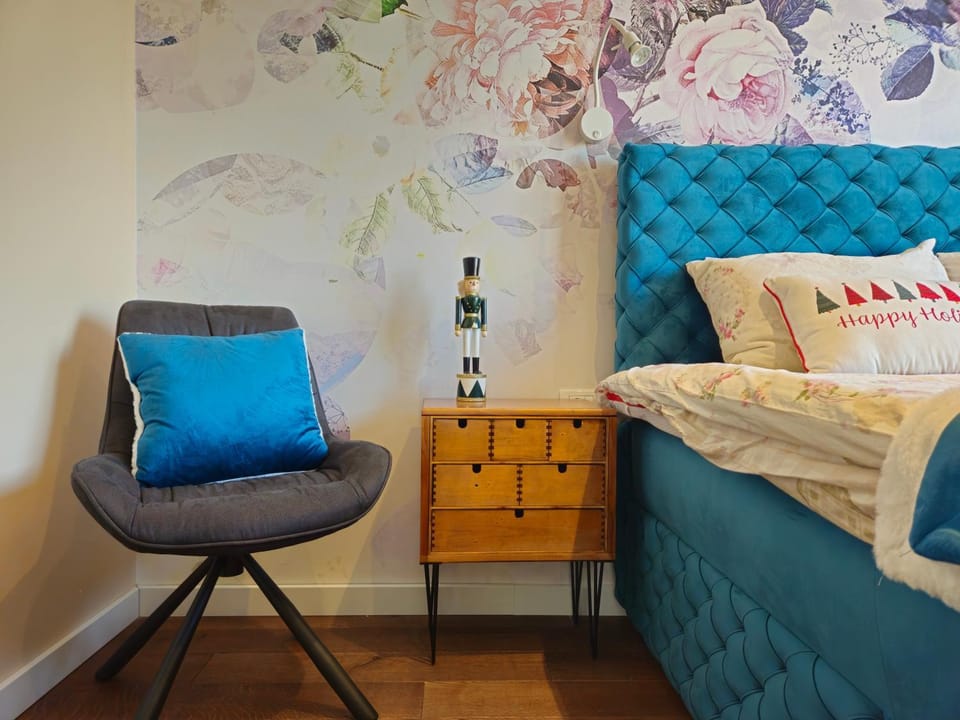 Bed, Bedroom