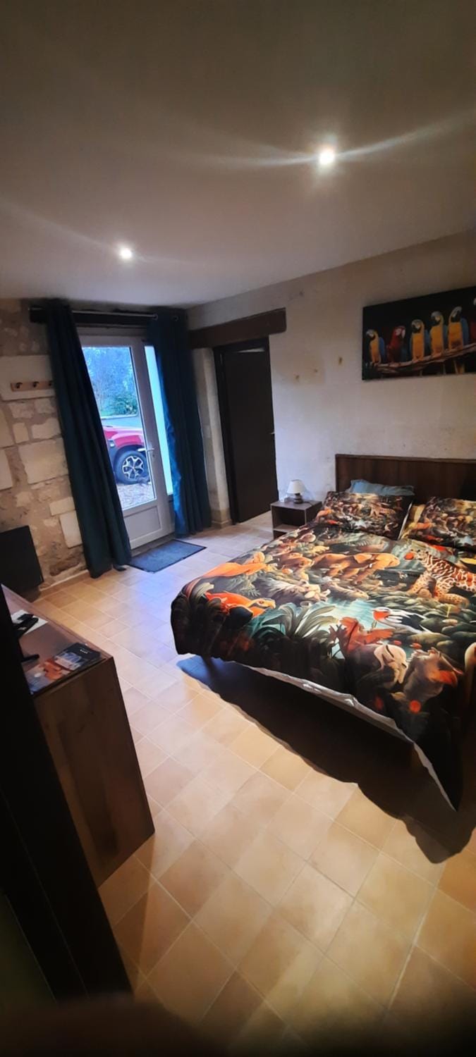 Bed, Photo of the whole room, Bedroom