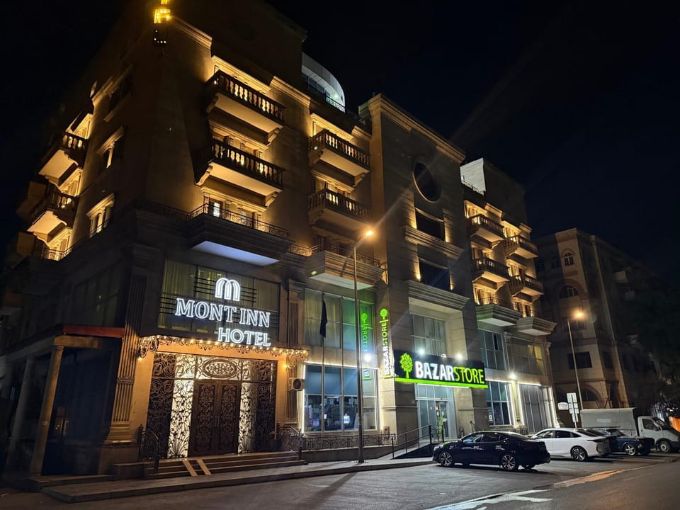 Property building, Night, Neighbourhood, City view, Street view, Location, Parking
