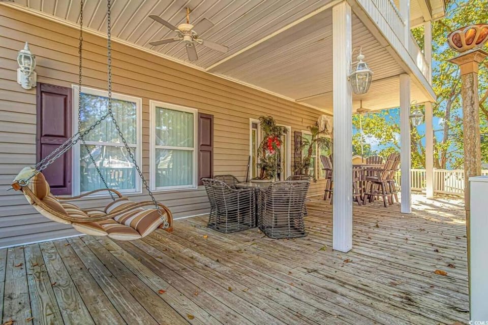 7028 Ocean Lakes Golf Cart Included-Beach Bum House in South Carolina