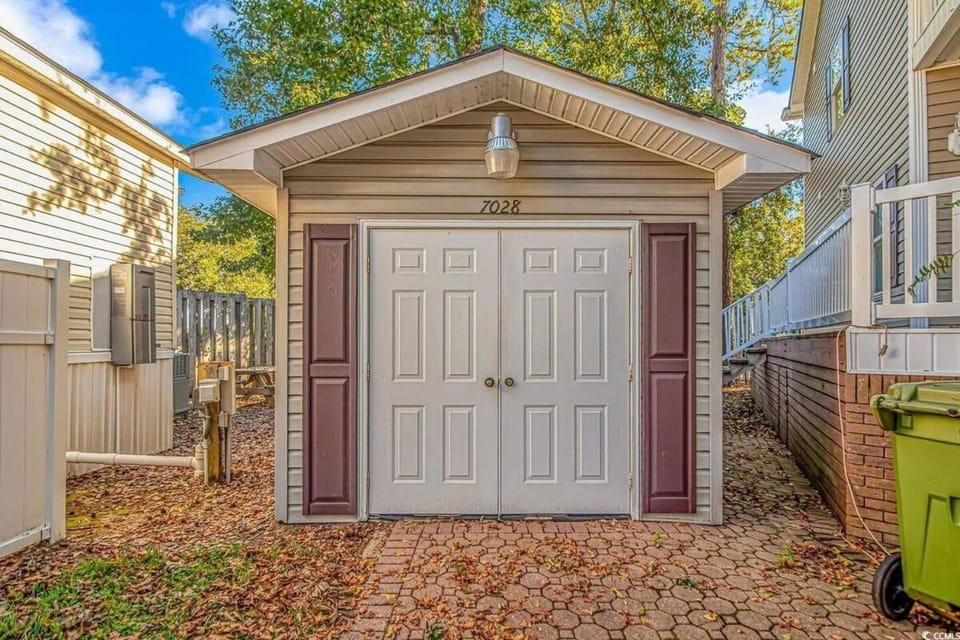 7028 Ocean Lakes Golf Cart Included-Beach Bum House in South Carolina