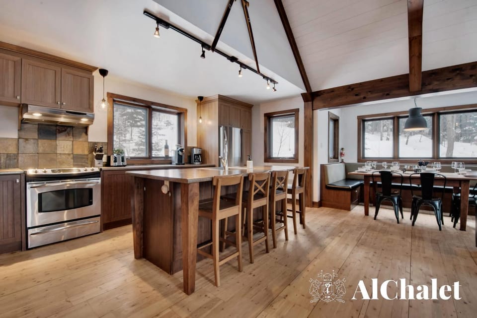 La Petite Alpine - Spa et Montagne Chalet in Baie-Saint-Paul