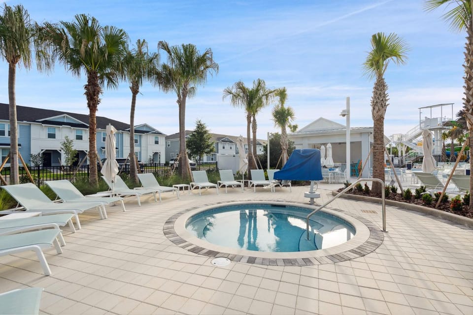 1232 Blue Island House in Four Corners