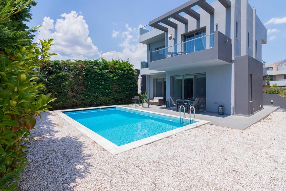 Property building, Pool view, Swimming pool