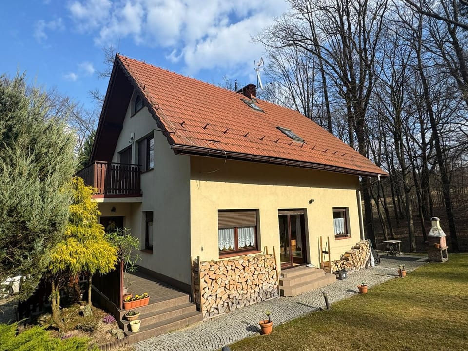 Property building, Spring, Day, Garden, Garden view