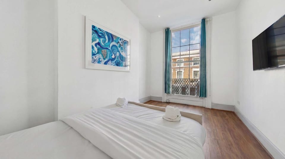 MAGICAL MARBLE 3 BEDROOM KNIGHTSBRIDGE GOLDEN APARTMENt Apartment in City of Westminster