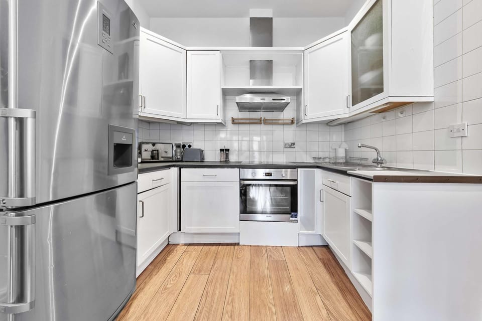 MAGICAL MARBLE 3 BEDROOM KNIGHTSBRIDGE GOLDEN APARTMENt Apartment in City of Westminster