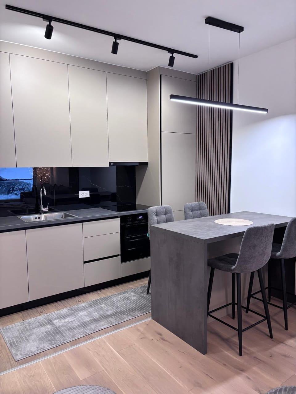 Kitchen or kitchenette, Dining area, dishwasher, oven, stove