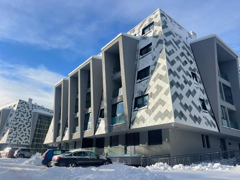Property building, Day, Winter, Parking