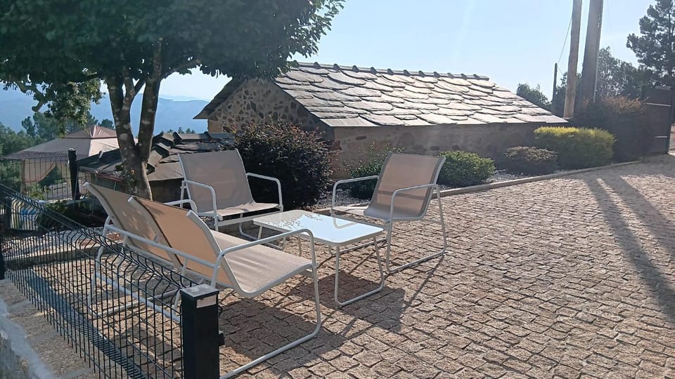 Patio, Off site