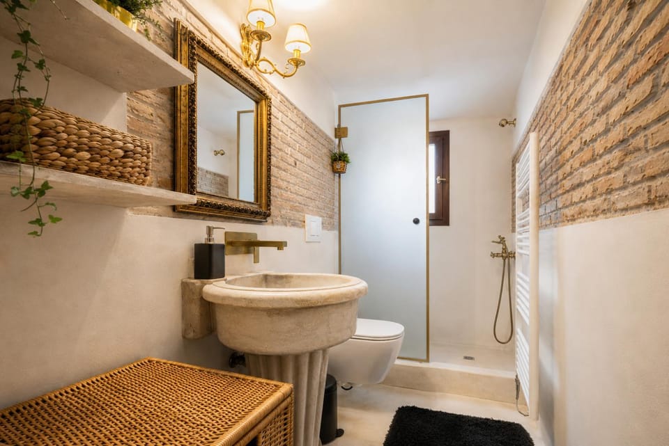 Shower, Toilet, Bathroom, Bath