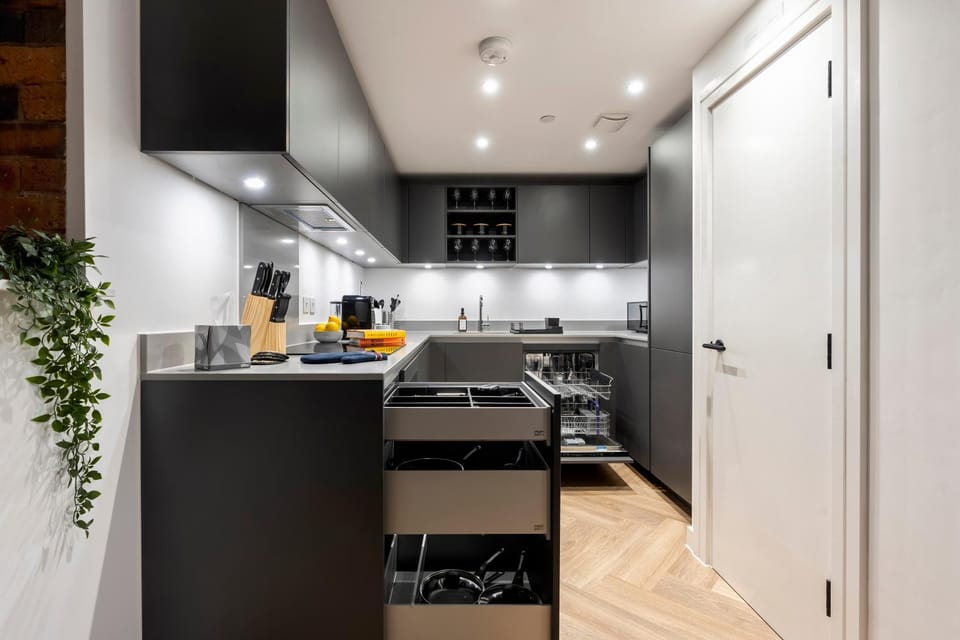 Kitchen or kitchenette, oven, stove