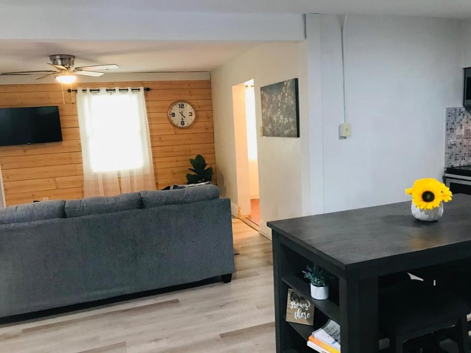 Travelers Retreat 2 bedrooms House in Macon