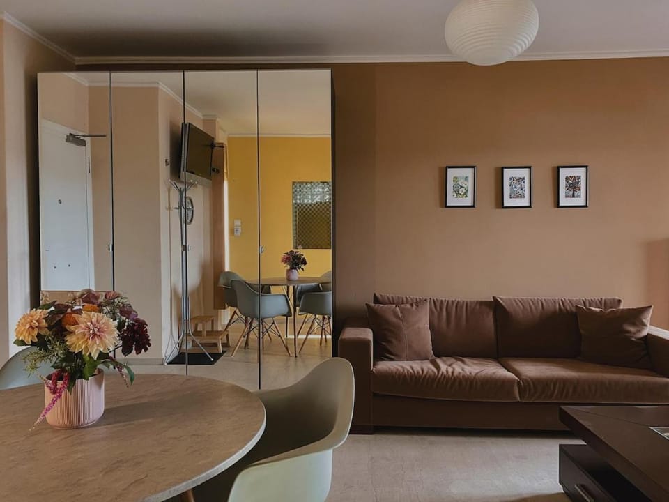 Communal lounge/ TV room, Living room, Seating area, Dining area