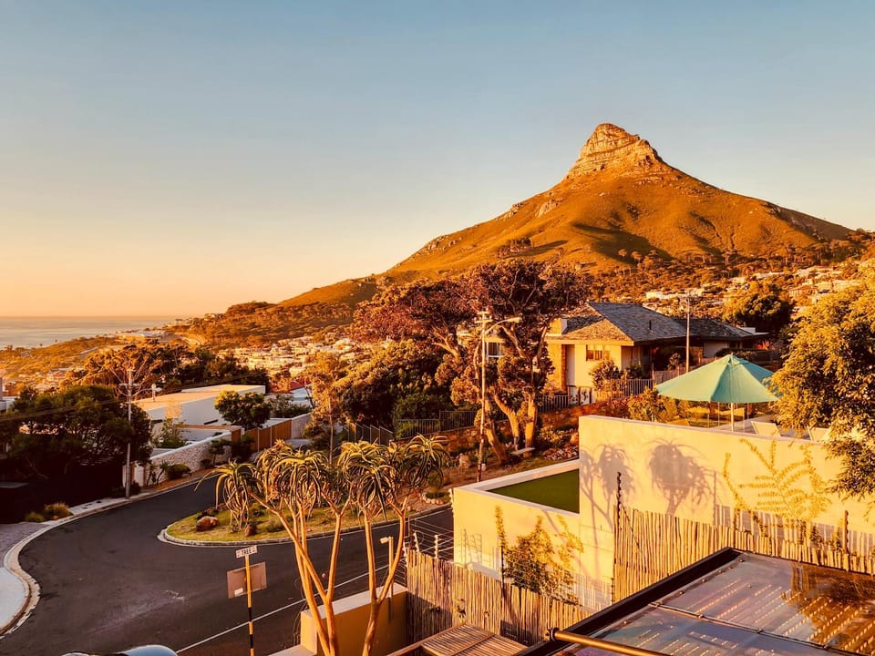 IBIZA SUITE in MODERN, LUXURY VILLA in CAMPS BAY Apartment in Camps Bay