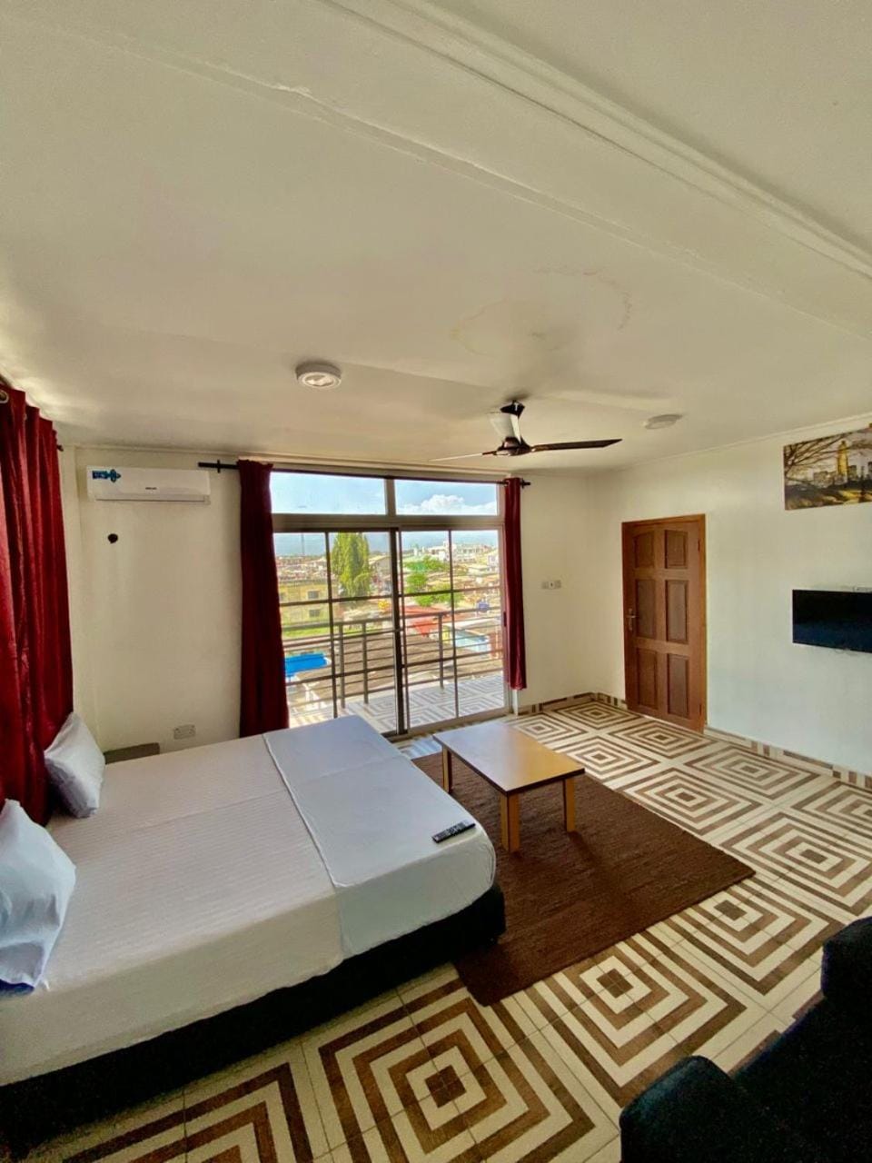 Bed, Photo of the whole room