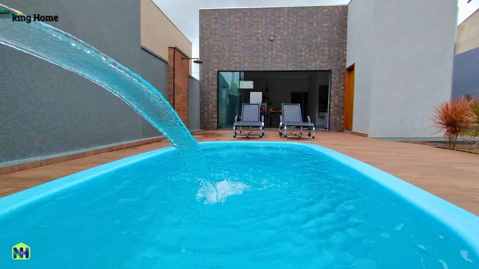 Pool view, Swimming pool, sunbed