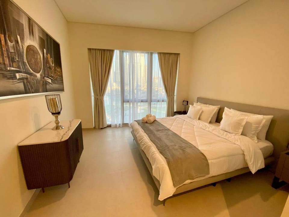 Grande signature residence Smart Burj khalifa Fountains view large 3 bedroom hall 4 bathroom view burj khalifa Fountains from hall and rooms balcony Apartment in Dubai