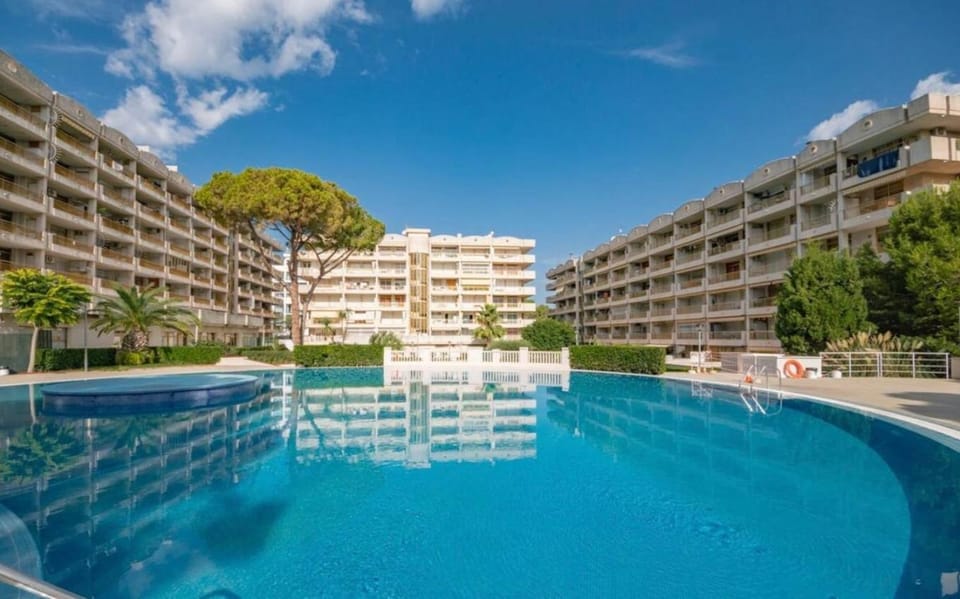 Ático con Vistas-Piscina-WIFI-AACC-2hab-PortAventura Apartment in Salou