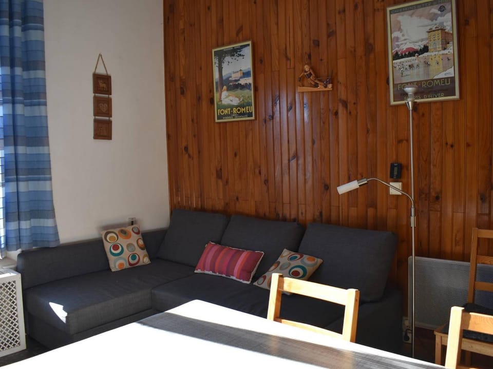 Studio sud avec vue sur Pyrénées à Font-Romeu - FR-1-580-128 Apartment in Bolquère