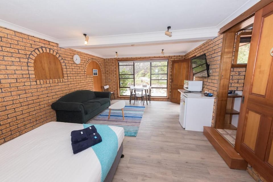 Whispering Waves Apartment in Bicheno