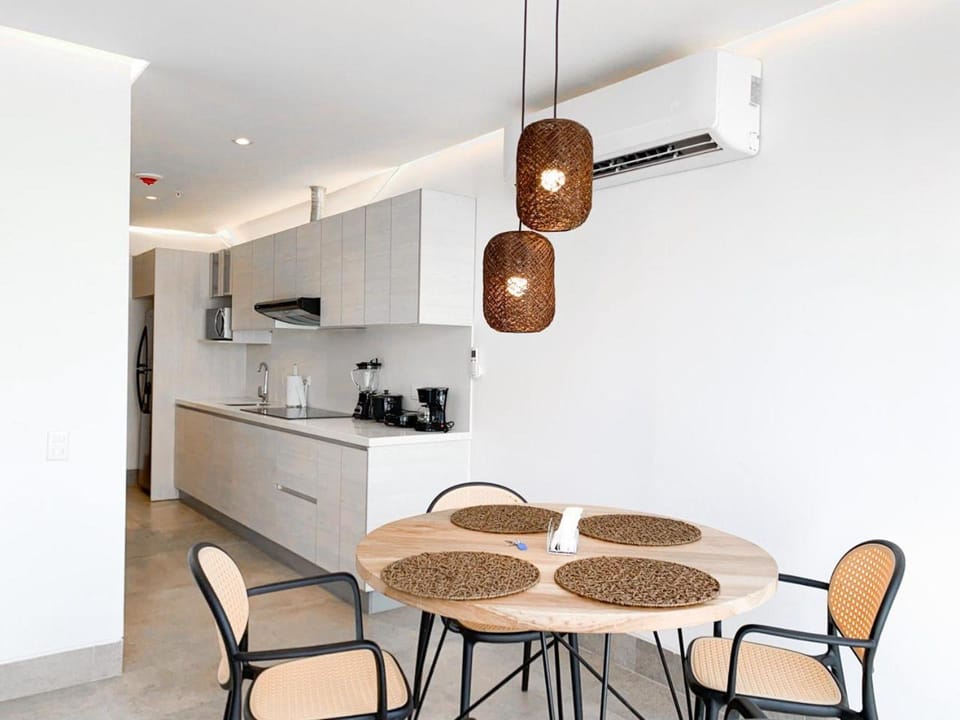 Suites cerca del aeropuerto - terminal terrestre y centros comerciales Apartment in Guayaquil