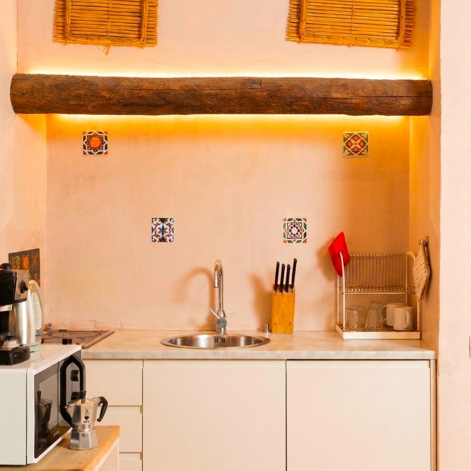 Kitchen or kitchenette