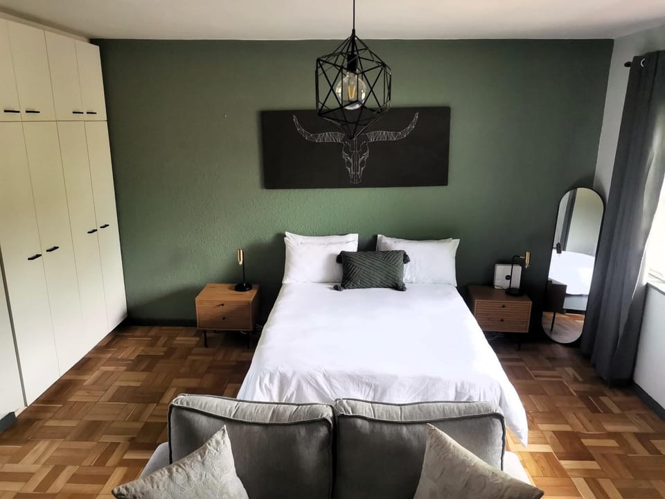 Sunny Mountain View Apartment in Stellenbosch