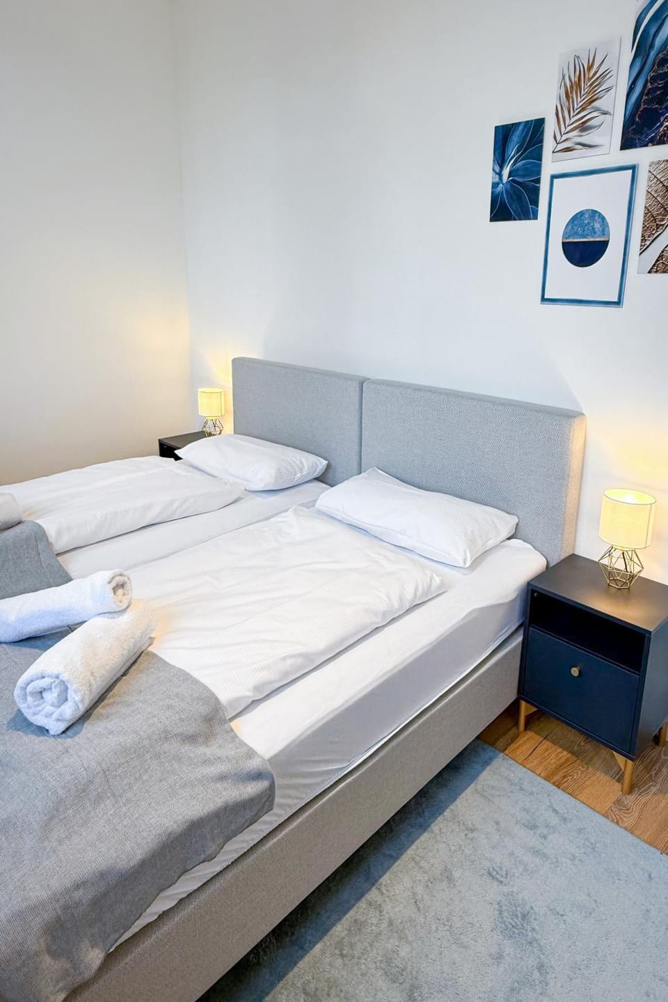 Bed, Bedroom, heating, heating, internet, internet, towels