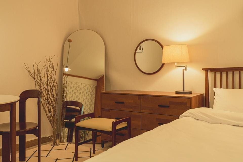 Sinsa station stay Apartment in Seoul
