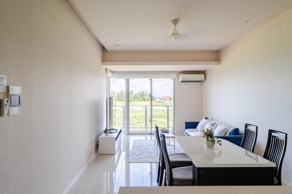 You can enter the beach by swimwear from the room Apartment in Okinawa Prefecture