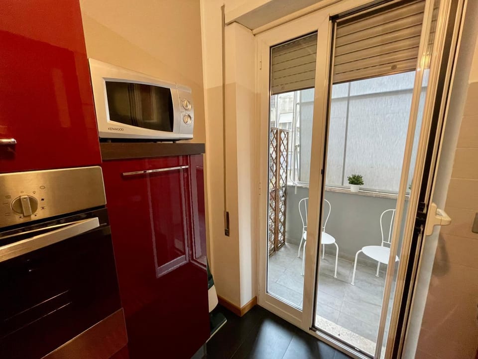 oven, kitchen