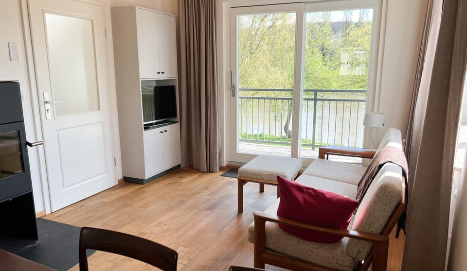 TV and multimedia, Balcony/Terrace, Living room, oven