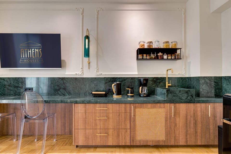 Athens Marbles-Classic suite Apartment in Athens