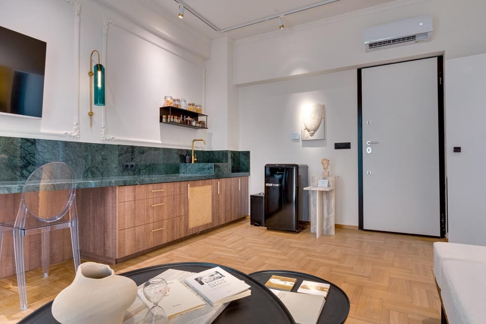 Athens Marbles-Classic suite Apartment in Athens