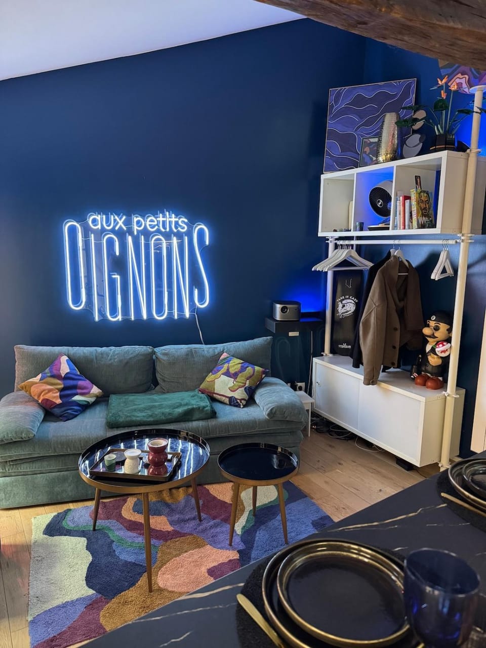 Living room, Seating area