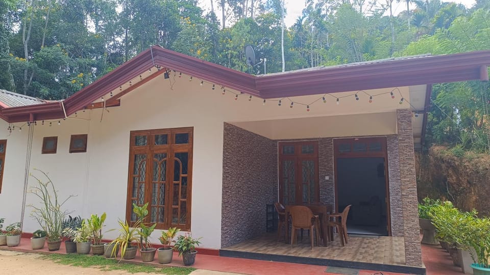 White Heaven Guest Inn Ella Bed and Breakfast in Uva Province, Sri Lanka