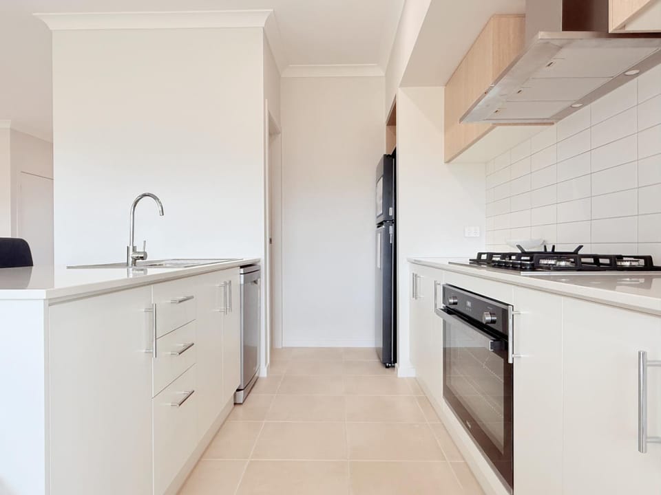 Spacious 4BR Family Retreat Rochedale Oasis Villa in Brisbane