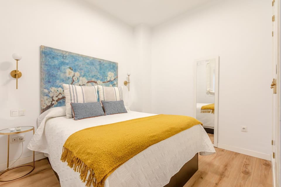 Bed, Bedroom