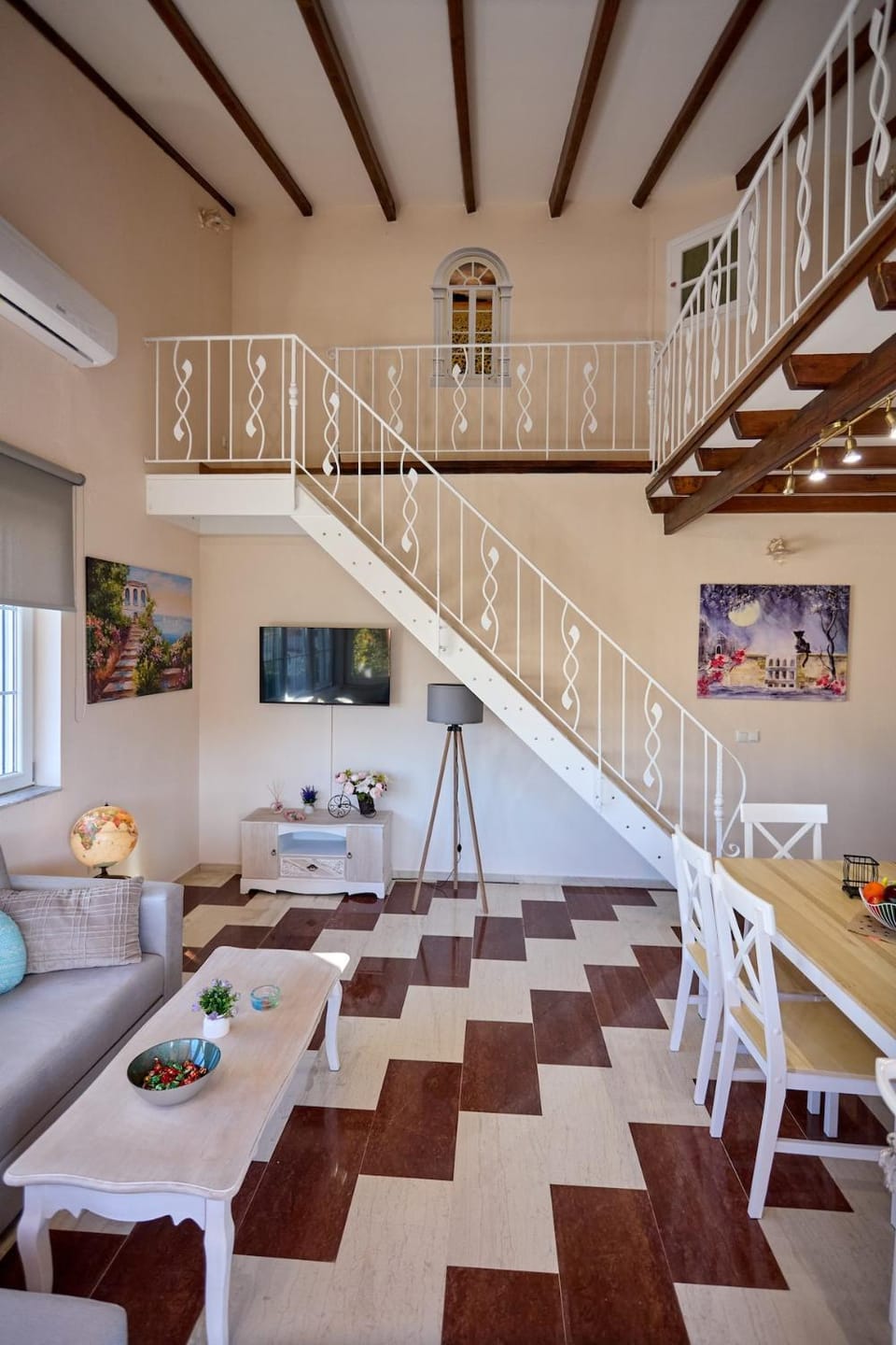 TV and multimedia, Living room, Seating area