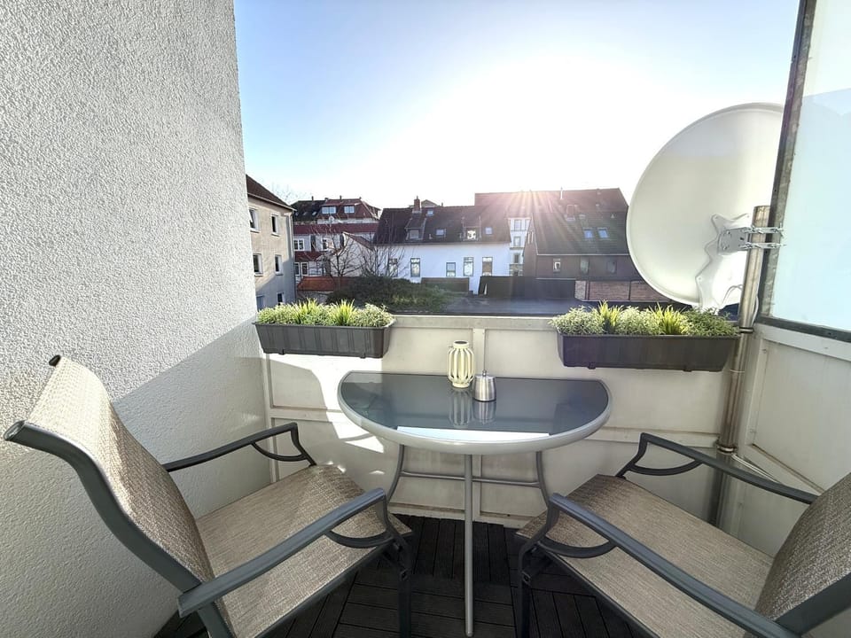 View (from property/room), Balcony/Terrace, Seating area, Dining area
