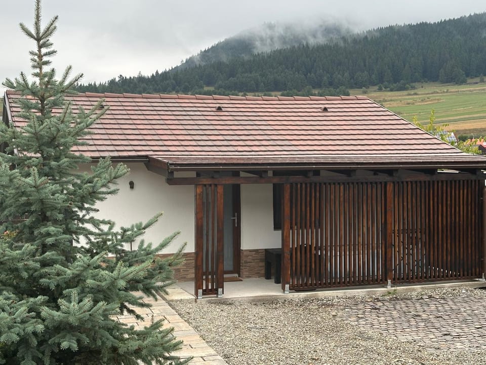 Aqua Garden Junior Miercurea Ciuc House in Romania