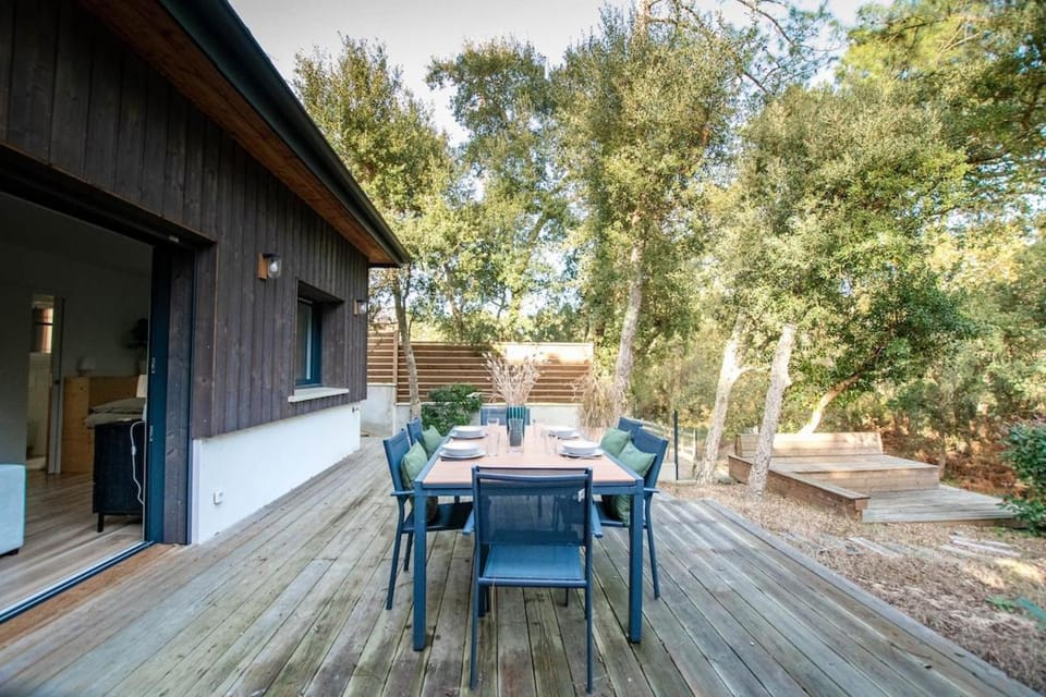 Property building, Garden, Garden view