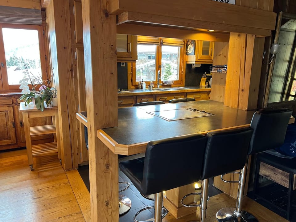 Lounge or bar
