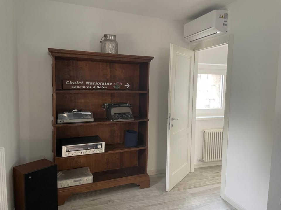 internet, air conditioner