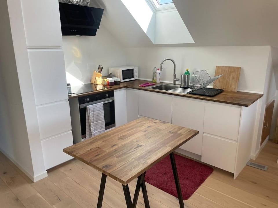 dishwasher, oven, stove