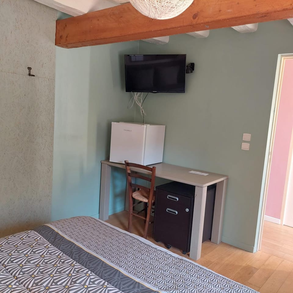 Maison au calme avec jardin exotique pour 7 personnes Bed and Breakfast in Pays de la Loire