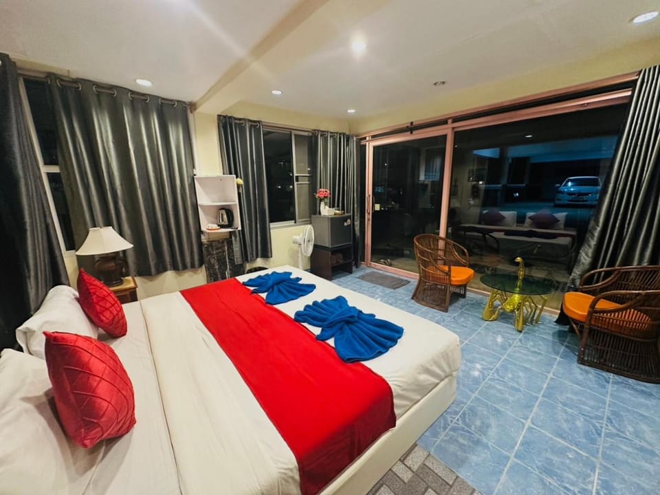 House 2 Bedroom full river view near beach House in Ko Chang